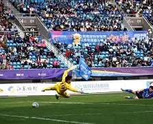 社区盾加时末段走向成谜；广州队复出首秀；赛场秩序良好；更衣室氛围转暖的简单介绍